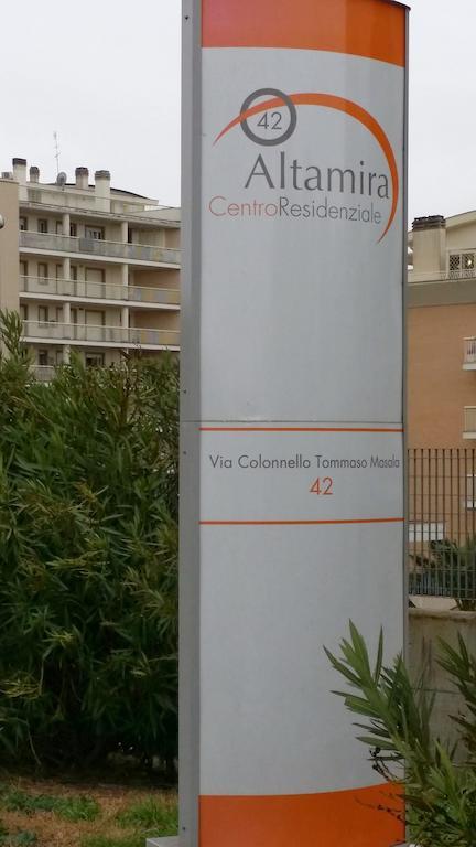 Altamira 2000 By Gabriella Appartement Rome Buitenkant foto